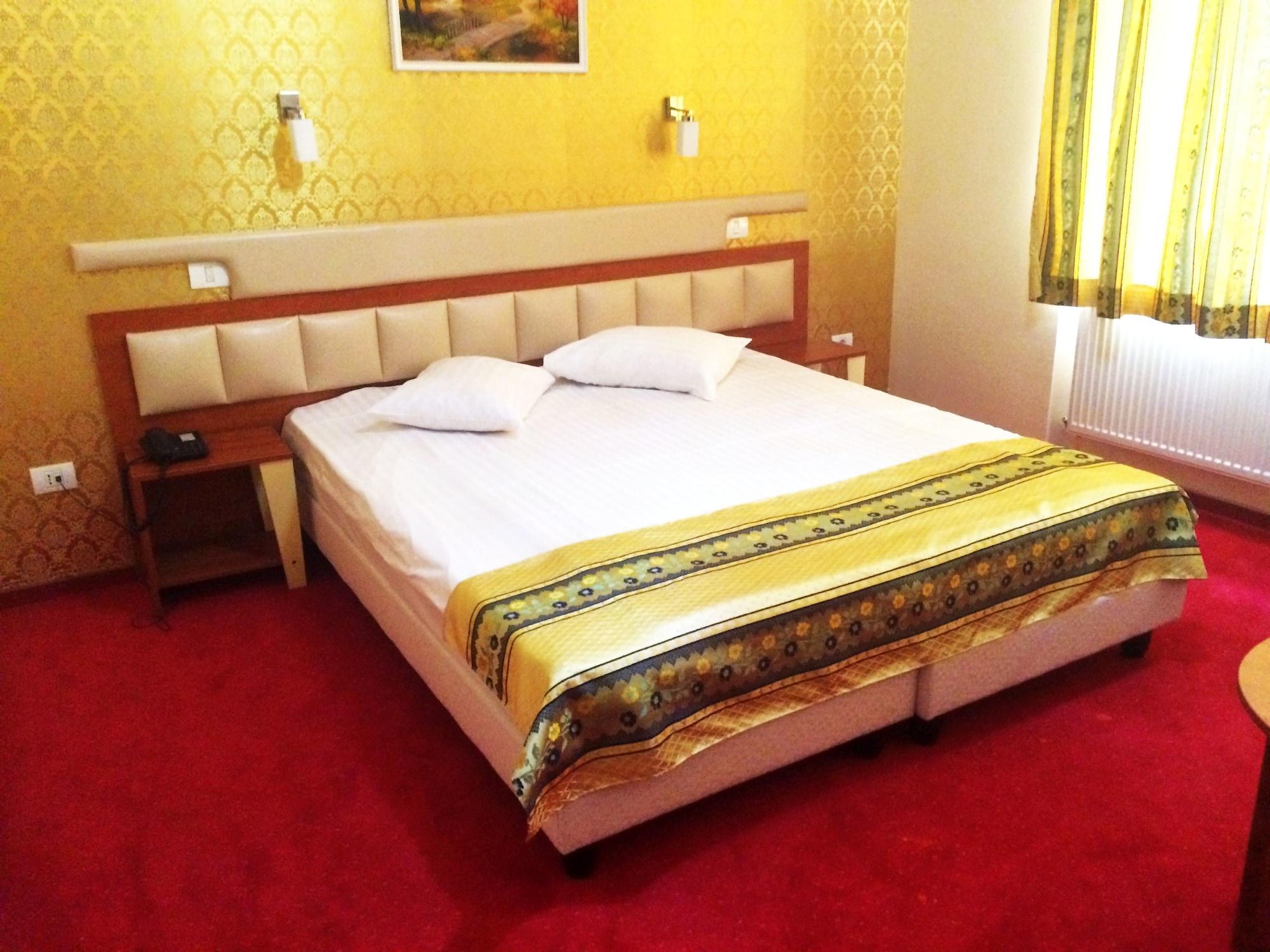 Kosher Hotel Lev Or บูคาเรสต์ ภายนอก รูปภาพ