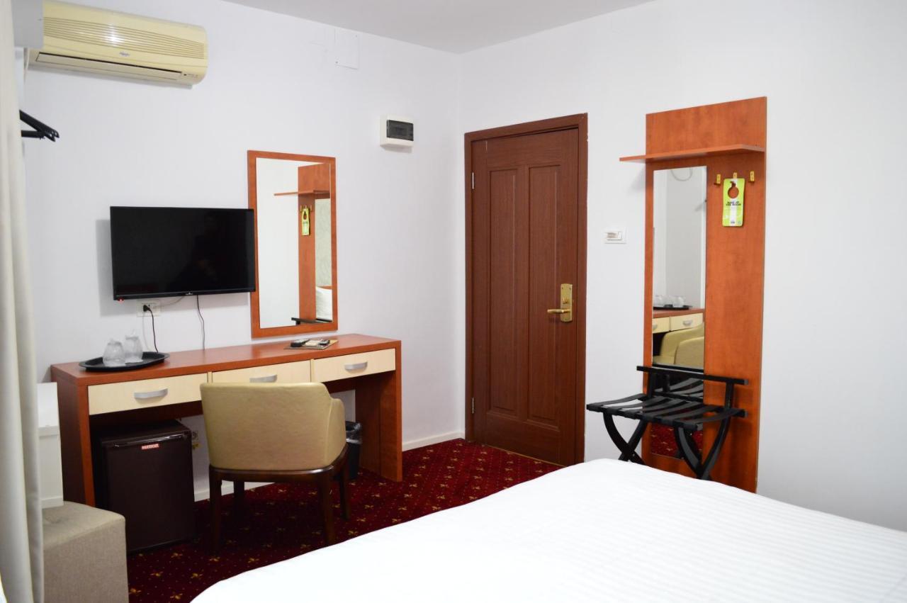 Kosher Hotel Lev Or บูคาเรสต์ ภายนอก รูปภาพ