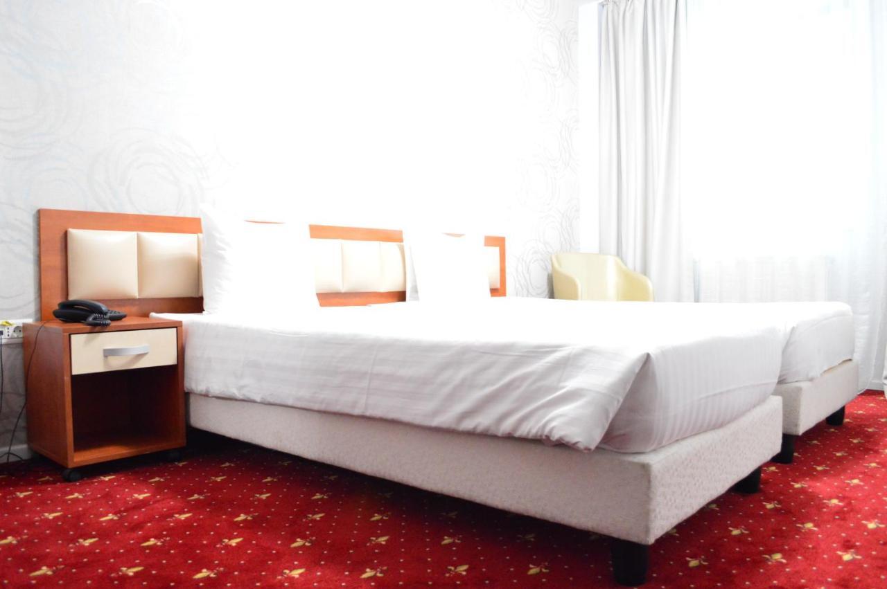 Kosher Hotel Lev Or บูคาเรสต์ ภายนอก รูปภาพ