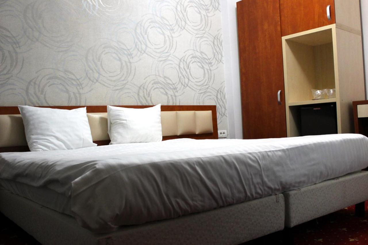 Kosher Hotel Lev Or บูคาเรสต์ ภายนอก รูปภาพ